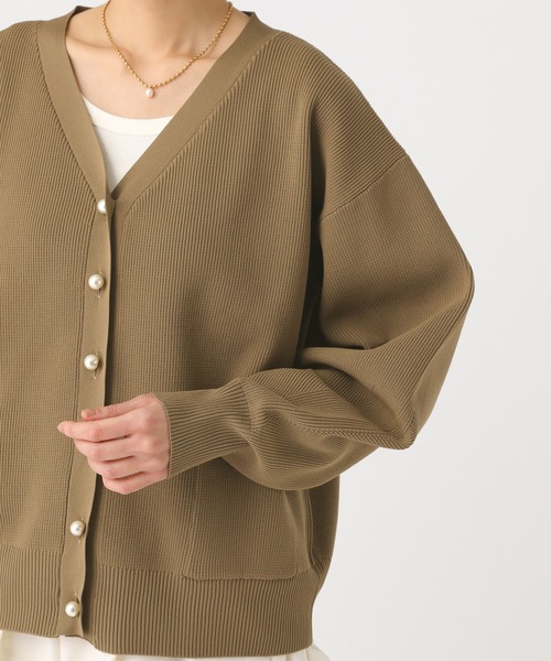 Elura（エルーラ）の「パールボタンリブカーディガン/655087（カーディガン/ボレロ・レディース・ネイビー/ホワイト/キャメル/ブルー・FREE）」の20枚目の写真
