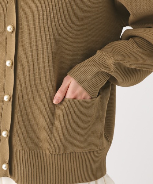 Elura（エルーラ）の「パールボタンリブカーディガン/655087（カーディガン/ボレロ・レディース・ネイビー/ホワイト/キャメル/ブルー・FREE）」の21枚目の写真