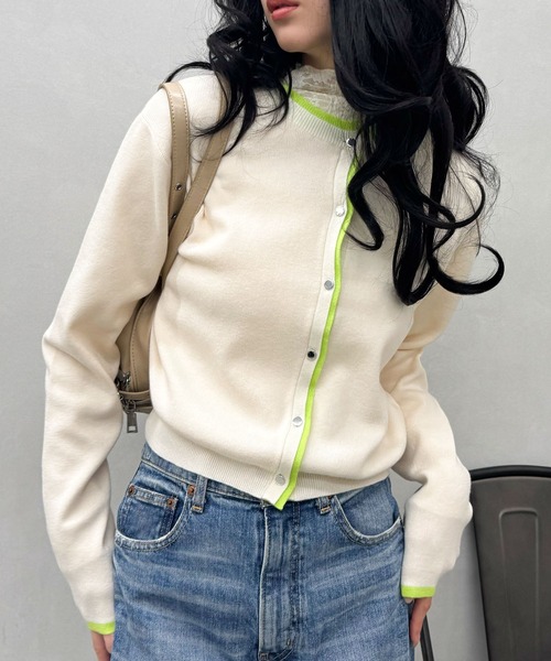 SpRay(スプレイ)の「配色ニットカーディガン(カーディガン/ボレロ・レディース・ベージュ/ブラック/グレー/アイボリー・FREE)」の21枚目の写真