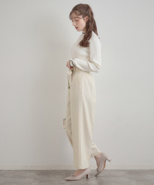couture brooch(クチュールブローチ)の「【洗える・通勤】ウエストリボン サスペンダー付きワイドパンツ(その他パンツ・レディース・ベージュ/ネイビー/アイボリー・40/38/42/36)」の10枚目の写真