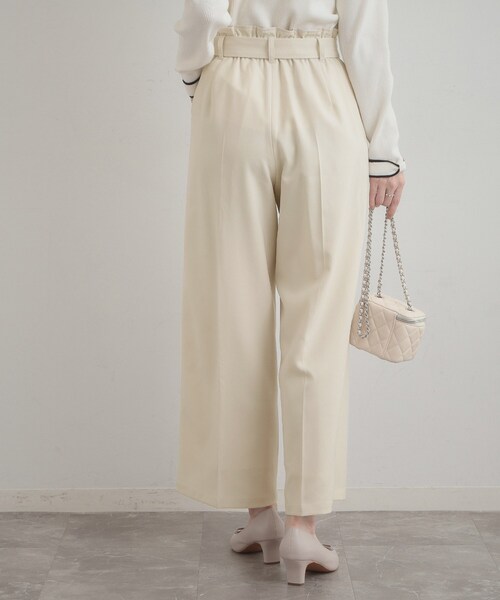 couture brooch(クチュールブローチ)の「【洗える・通勤】ウエストリボン サスペンダー付きワイドパンツ(その他パンツ・レディース・ベージュ/ネイビー/アイボリー・40/38/42/36)」の7枚目の写真
