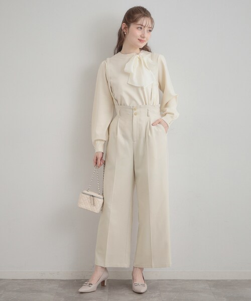 couture brooch(クチュールブローチ)の「【洗える・通勤】ウエストリボン サスペンダー付きワイドパンツ(その他パンツ・レディース・ベージュ/ネイビー/アイボリー・40/38/42/36)」の6枚目の写真