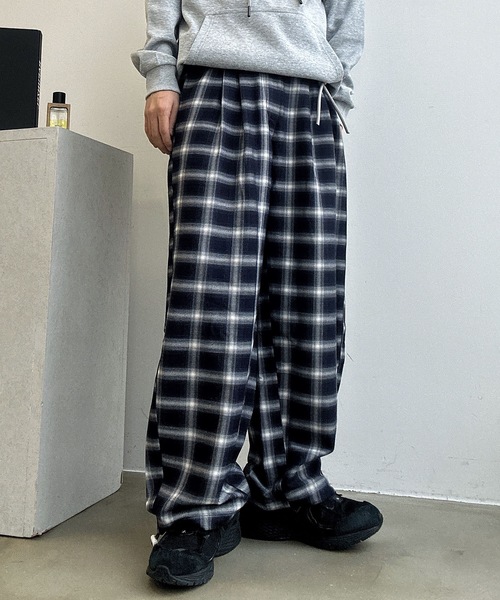 UNDERSTATEMENTs(アンダーステイトメント)の「【ユニセックス】アソートワイドカーブスラックス/ラインストライプ&無地(スラックス・メンズ・ブラウン系その他/チャコールグレー/ブラック系その他/ブラウン・SMALL/LARGE/MEDIUM)」の9枚目の写真