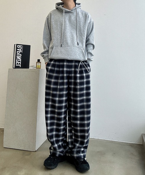 UNDERSTATEMENTs(アンダーステイトメント)の「【ユニセックス】アソートワイドカーブスラックス/ラインストライプ&無地(スラックス・メンズ・ブラウン系その他/チャコールグレー/ブラック系その他/ブラウン・SMALL/LARGE/MEDIUM)」の11枚目の写真