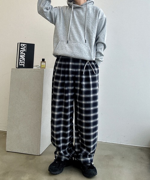 UNDERSTATEMENTs(アンダーステイトメント)の「【ユニセックス】アソートワイドカーブスラックス/ラインストライプ&無地(スラックス・メンズ・ブラウン系その他/チャコールグレー/ブラック系その他/ブラウン・SMALL/LARGE/MEDIUM)」の13枚目の写真