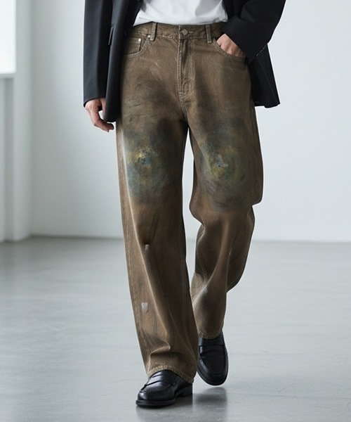 Theater code(シアターコード)の「DIRTY-Washed Vintage-Style 5-Pocket Wide-Leg Denim Pants / DIRTY加工 ヴィンテージライク 5ポケットワイドデニムパンツ 秋 秋服メンズ 2026年秋冬(デニムパンツ・メンズ・ブラウン・M/L)」の1枚目の写真