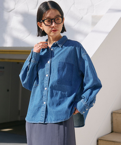 CROSS FUNCTION（クロスファンクション）の「《撥水》FRESH DENIM ポケットデザインデニムシャツ【CROSS FUNCTION/クロスファンクション】（シャツ/ブラウス・レディース・サックスブルー/インディゴブルー・LL/L/M）」の4枚目の写真