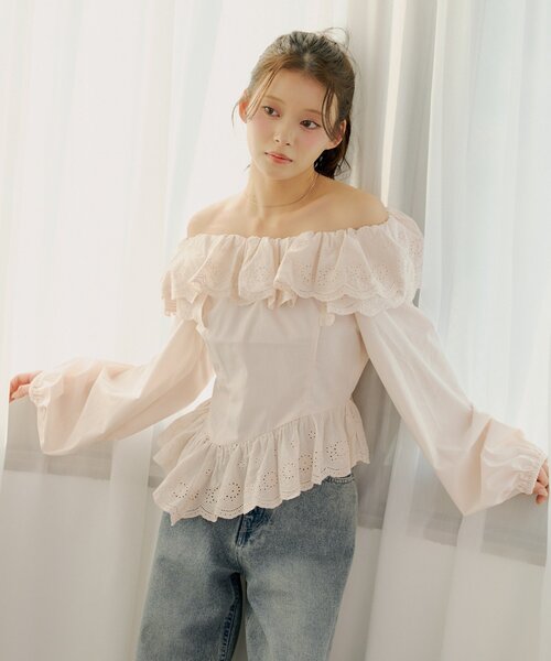 Chico（チコ）の「コットンレースオフショルブラウス（シャツ/ブラウス・レディース・アイボリー/ピンク/ブルー・FREE）」の11枚目の写真