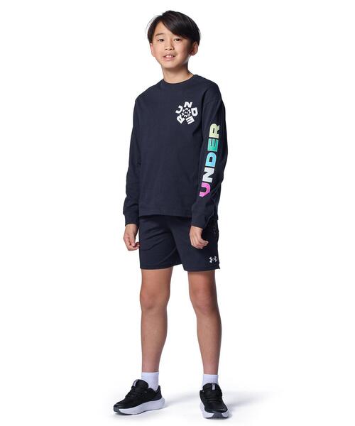 UNDER ARMOUR(アンダーアーマー)の「UAヘビーウエイト コットン グラフィック ロングスリーブ Tシャツ(トレーニング/キッズ)(Tシャツ/カットソー・キッズ・ブラック・130cm/140cm/120cm/150cm)」の5枚目の写真