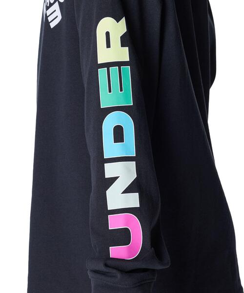 UNDER ARMOUR(アンダーアーマー)の「UAヘビーウエイト コットン グラフィック ロングスリーブ Tシャツ(トレーニング/キッズ)(Tシャツ/カットソー・キッズ・ブラック・130cm/140cm/120cm/150cm)」の8枚目の写真