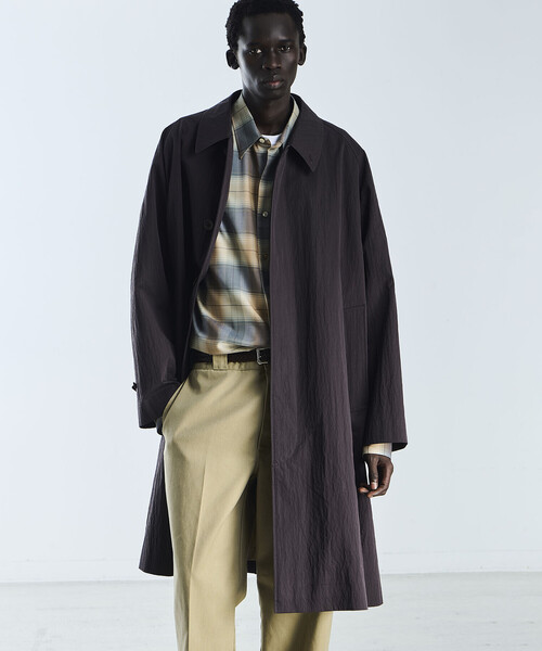 Kaptain Sunshine(キャプテン サンシャイン)の「KAPTAIN SUNSHINE | コットンナイロン ウォーカーコート MEN(ステンカラーコート・メンズ・ブラック/ブラウン・5/4)」の2枚目の写真