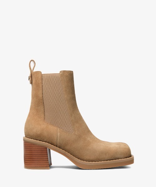 MICHAEL KORS(マイケルコース)の「HOUSTON ブロックヒール スエード アンクルブーツ(ブーツ・レディース・ブラウン系・6/5.5/7)」の1枚目の写真