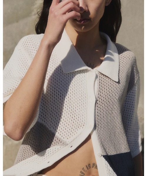 Etrarium(エトラリウム)の「KAKERA Knit shirt(Tシャツ/カットソー・レディース・オフホワイト・FREE)」の4枚目の写真