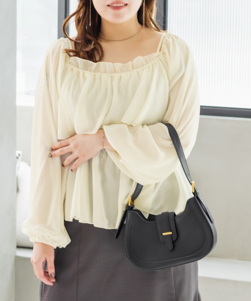 CLETTE(クレット)の「CLETTEオリジナル2WAYネックフリルブラウス(シャツ/ブラウス・レディース・ピンク/アイボリー/ブルー・3L/LL/4L)」の2枚目の写真