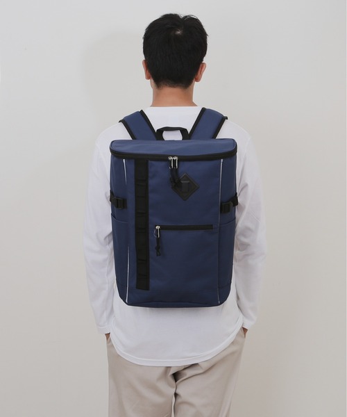 BACKYARD FAMILY（バックヤードファミリー）の「UNITED CLASSY ユナイテッドクラッシー スクエアデイパック（バックパック/リュック・メンズ・ネイビー/グレー/ブラック・FREE）」の5枚目の写真