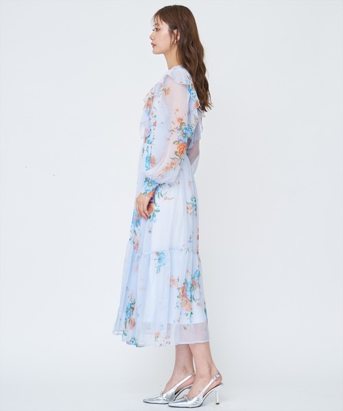 AND COUTURE(アンドクチュール)の「フラワープリントタックワンピース(ワンピース・レディース・ネイビー/ブルー/オフホワイト・FREE)」の10枚目の写真