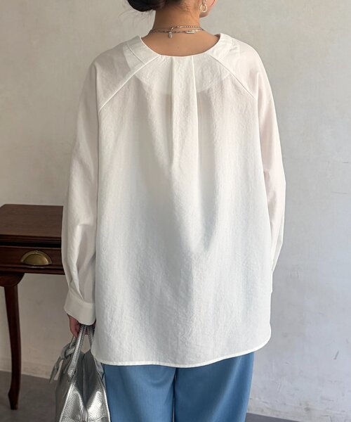 Chez toi(シェトワ)の「リネンライクスキッパーブラウス(シャツ/ブラウス・レディース・キャメル/ブラック/オフホワイト/グレー・FREE)」の8枚目の写真