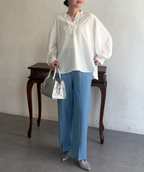 Chez toi(シェトワ)の「リネンライクスキッパーブラウス(シャツ/ブラウス・レディース・キャメル/ブラック/オフホワイト/グレー・FREE)」の10枚目の写真