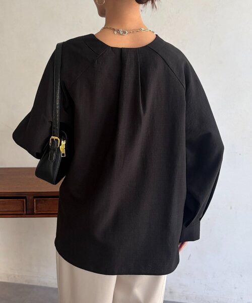 Chez toi(シェトワ)の「リネンライクスキッパーブラウス(シャツ/ブラウス・レディース・キャメル/ブラック/オフホワイト/グレー・FREE)」の22枚目の写真