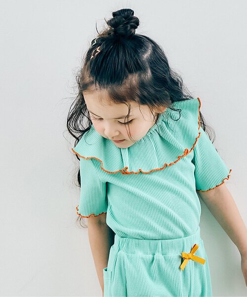 apres les cours(アプレレクール)の「【WEB限定】ワッフルフリル衿Tシャツ(Tシャツ/カットソー・キッズ・ブラウン/ミント/オレンジ/ブルー/クリーム・80/90/100/110/120/130/140)」の3枚目の写真