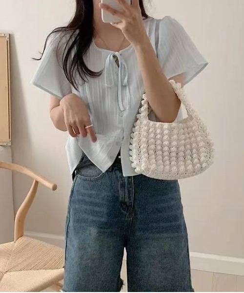 Teem Store(チームストア)の「リボンフリルペプラム半袖シアーブラウス(シャツ/ブラウス・レディース・ホワイト/サックスブルー・F)」の3枚目の写真