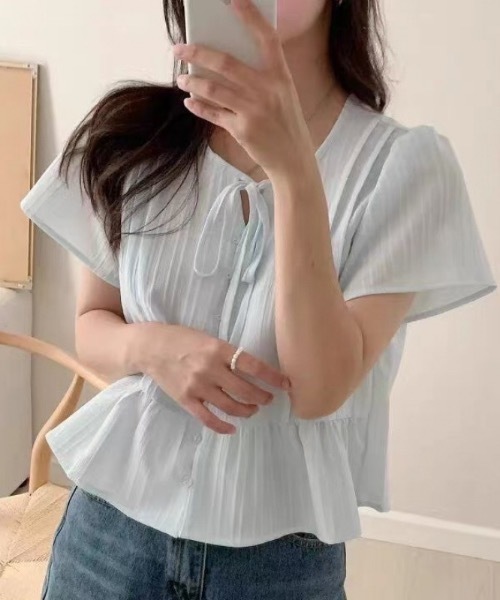 Teem Store(チームストア)の「リボンフリルペプラム半袖シアーブラウス(シャツ/ブラウス・レディース・ホワイト/サックスブルー・F)」の4枚目の写真