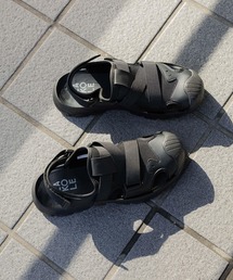 LAKOLE（ラコレ）の「クロスベルトスポーツサンダル / 644868（サンダル）」