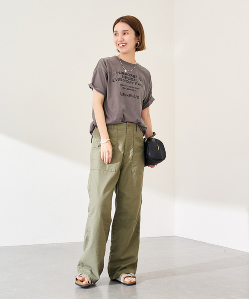 FRAMeWORK（フレームワーク）の「カスレロゴプリントTシャツ（Tシャツ/カットソー・レディース・ベージュ/ホワイト/チャコールグレー/グレー・FREE）」の11枚目の写真