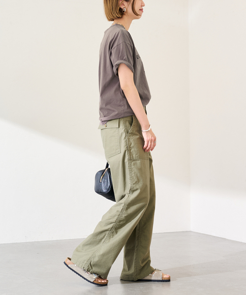 FRAMeWORK（フレームワーク）の「カスレロゴプリントTシャツ（Tシャツ/カットソー・レディース・ベージュ/ホワイト/チャコールグレー/グレー・FREE）」の12枚目の写真