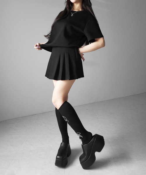me+em select（ミームセレクト）の「【 セットアップ 】オーバーサイズ半袖Ｔシャツ＋プリーツミニスカート SET ／( SETUP ) oversize shortsleeve Tee + pleated mini skirt SET（セットアップ・レディース・ホワイト/ブラック・FREE）」の21枚目の写真