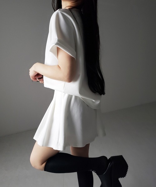me+em select（ミームセレクト）の「【 セットアップ 】オーバーサイズ半袖Ｔシャツ＋プリーツミニスカート SET ／( SETUP ) oversize shortsleeve Tee + pleated mini skirt SET（セットアップ・レディース・ホワイト/ブラック・FREE）」の11枚目の写真