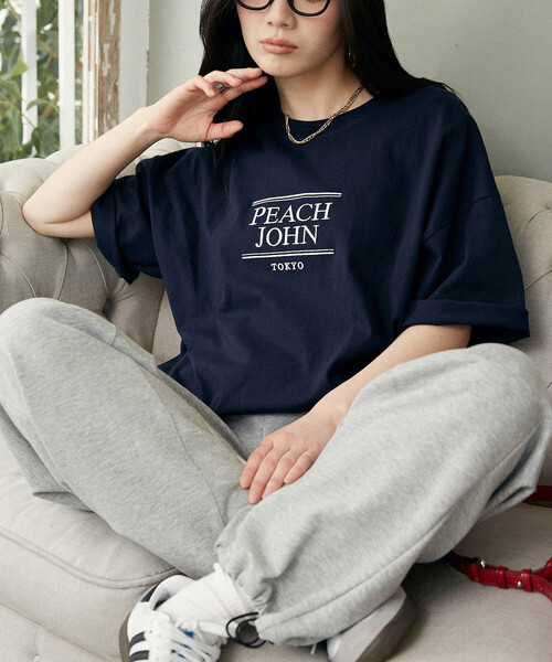 PEACH JOHN(ピーチジョン)の「PEACH JOHN × PUBLUX/ピーチ・ジョン フロント ロゴ 刺繍 Tシャツ 限定展開(Tシャツ/カットソー・メンズ・ブラック/ネイビー/ホワイト・SMALL/MEDIUM/LARGE)」の16枚目の写真