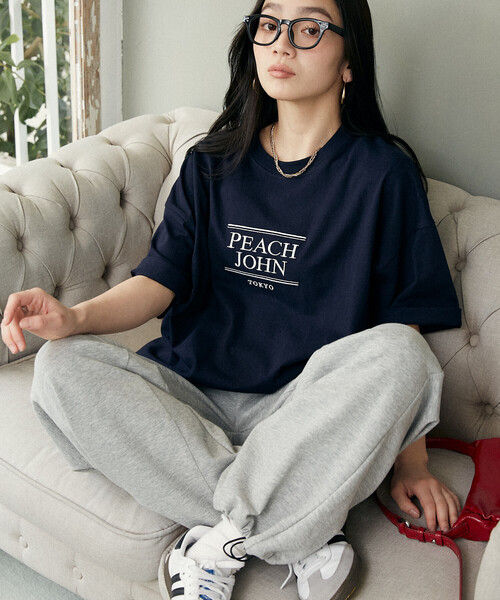 PEACH JOHN(ピーチジョン)の「PEACH JOHN × PUBLUX/ピーチ・ジョン フロント ロゴ 刺繍 Tシャツ 限定展開(Tシャツ/カットソー・メンズ・ブラック/ネイビー/ホワイト・SMALL/MEDIUM/LARGE)」の18枚目の写真