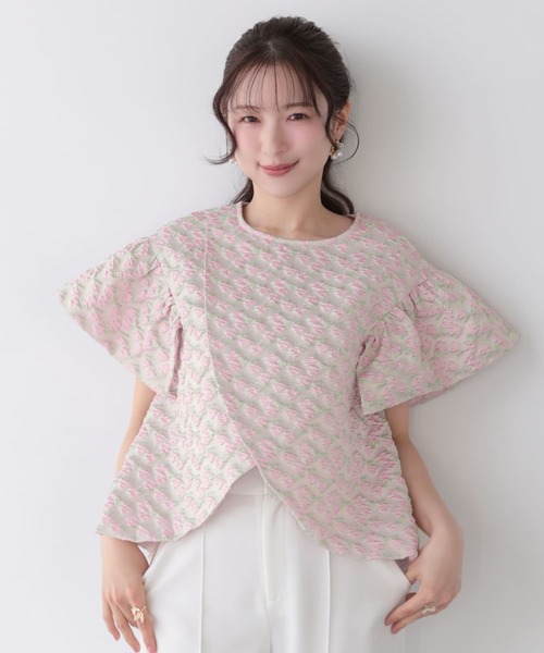 Fit more(フィットモア)の「フラワージャガードカシュクールフリルトップス(その他トップス・レディース・ブルー/ホワイト/ピンク・FREE)」の4枚目の写真