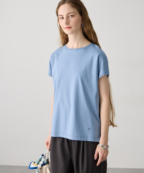 LE SOUK HOLIDAY(ルスークホリデー)の「チュールネックスムースTシャツ【接触冷感・吸水速乾】(Tシャツ/カットソー・レディース・ライトグリーン/オフホワイト/チャコールグレー/サックスブルー・M/L)」の4枚目の写真