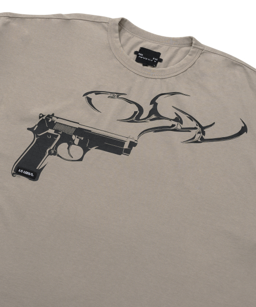 AJOBYAJO（アジョバイアジョ）の「[PBA] Gun Shot T-Shirt [BEIGE]（Tシャツ/カットソー・レディース・その他・LARGE/X-LARGE）」の3枚目の写真