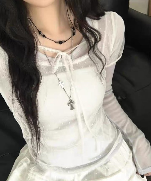CELENA BEATS(セレナビーツ)の「リボンネック ドット柄 シアー レイヤード トップス(Tシャツ/カットソー・レディース・ブラック/ホワイト・FREE)」の5枚目の写真