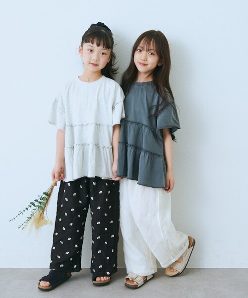 CIAOPANIC TYPY(チャオパニックティピー)の「【KIDS】フラワー刺繍パイピングパンツ(親子おそろい対応):100~150cm(その他パンツ・キッズ・オフホワイト/ブラック・MEDIUM/XX-LARGE/SMALL/LARGE/X-LARGE)」の3枚目の写真
