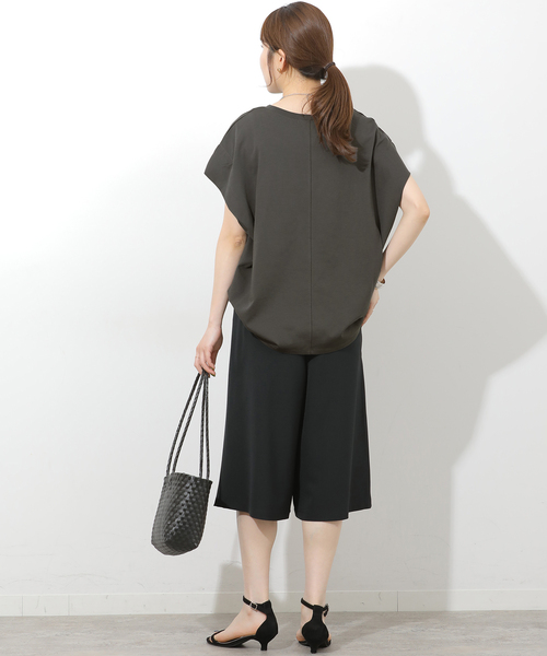 JOURNAL STANDARD relume(ジャーナルスタンダード レリューム)の「エンボスロゴフレンチスリーブTシャツ(Tシャツ/カットソー・レディース・チャコールグレー/ホワイト・FREE)」の5枚目の写真