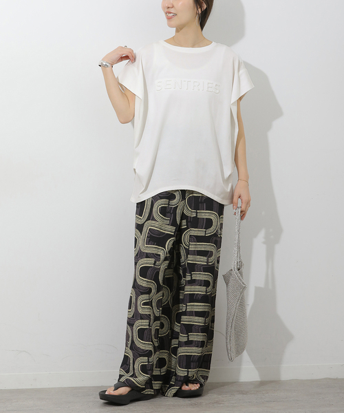 JOURNAL STANDARD relume(ジャーナルスタンダード レリューム)の「エンボスロゴフレンチスリーブTシャツ(Tシャツ/カットソー・レディース・チャコールグレー/ホワイト・FREE)」の11枚目の写真