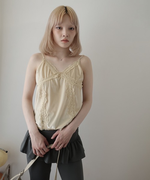 Ulysses（ユリシス）の「レースベロアキャミソール（キャミソール・レディース・ブラック/ベージュ・F）」の7枚目の写真