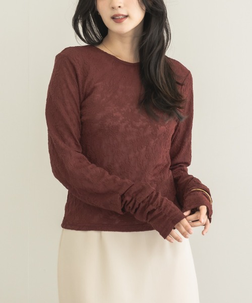 NEUNA(ヌナ)の「【後ろ姿まで美しい余韻を。】バックオープンシャーリングレーストップス(Tシャツ/カットソー・レディース・ブラック/アイボリー/ボルドー・FREE)」の15枚目の写真