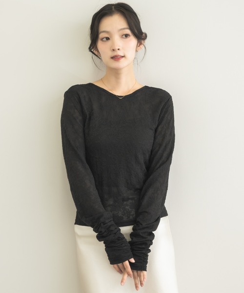NEUNA(ヌナ)の「【後ろ姿まで美しい余韻を。】バックオープンシャーリングレーストップス(Tシャツ/カットソー・レディース・ブラック/アイボリー/ボルドー・FREE)」の7枚目の写真