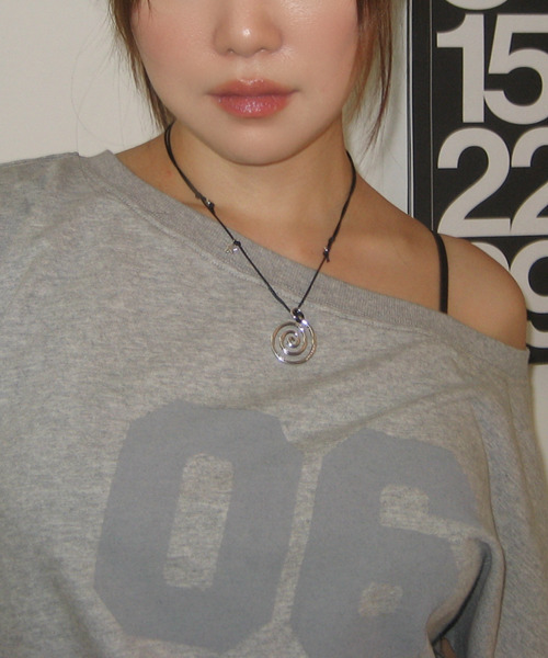 HOMEBODY THINGS(ホームバディ ティングズ)の「One -Shoulder T-Shirt (GREY)(Tシャツ/カットソー・レディース・その他・2/1)」の2枚目の写真