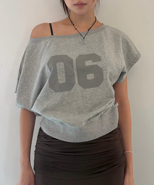 HOMEBODY THINGS(ホームバディ ティングズ)の「One -Shoulder T-Shirt (GREY)(Tシャツ/カットソー・レディース・その他・2/1)」の5枚目の写真