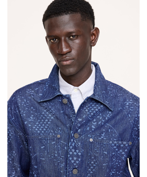 Banana Republic(バナナリパブリック)の「リラックスフィット イタリアン プリント デニムシャツ(シャツ/ブラウス・メンズ・インディゴブルー・S/M/L/XL)」の9枚目の写真