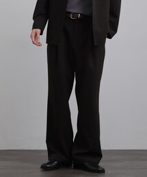 tk.TAKEO KIKUCHI（ティーケータケオキクチ）の「【防シワ／ストレッチ/セット対応可】smart shiftシリーズ バレルシルエットパンツ（スラックス）」