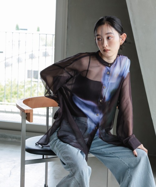 Callarus（カラルス）の「花柄プリントシアーシャツ［Callarus］（シャツ/ブラウス・レディース・ブラウン系・LL/L/M/S）」の5枚目の写真