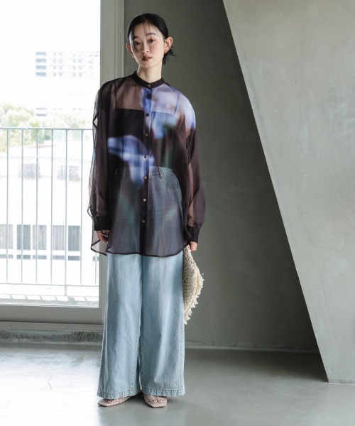 Callarus（カラルス）の「花柄プリントシアーシャツ［Callarus］（シャツ/ブラウス・レディース・ブラウン系・LL/L/M/S）」の4枚目の写真