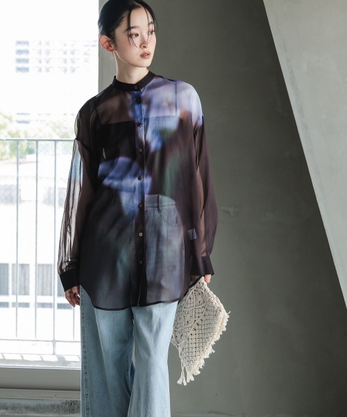 Callarus（カラルス）の「花柄プリントシアーシャツ［Callarus］（シャツ/ブラウス・レディース・ブラウン系・LL/L/M/S）」の7枚目の写真